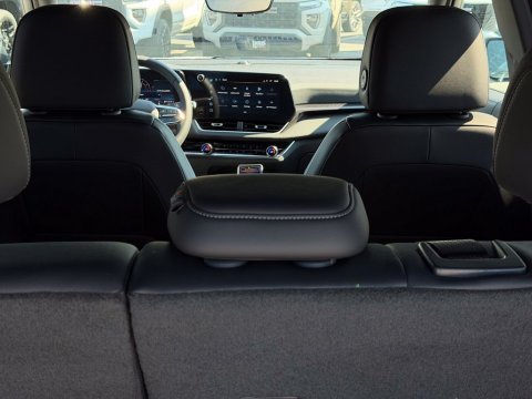 New Mosaic Black Metallic 2027 Chevrolet Equinox LT FWD - photo 10 - Stock #270069