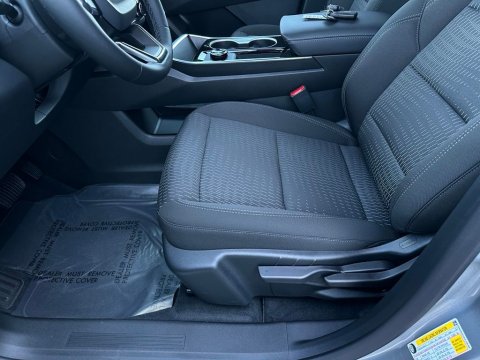 New Sterling Gray Metallic 2027 Chevrolet Equinox LT FWD - photo 12 - Stock #270002