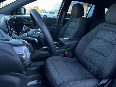 New Sterling Gray Metallic 2027 Chevrolet Equinox LT FWD - photo 13 - Stock #270002