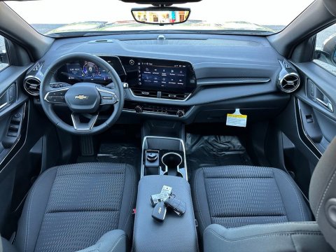 New Sterling Gray Metallic 2027 Chevrolet Equinox LT FWD - photo 20 - Stock #270002