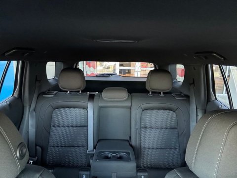 New Sterling Gray Metallic 2027 Chevrolet Equinox LT FWD - photo 26 - Stock #270002