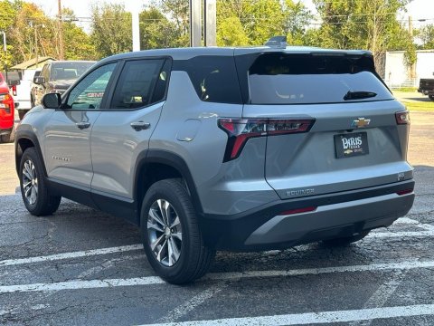 New Sterling Gray Metallic 2027 Chevrolet Equinox LT FWD - photo 7 - Stock #270002