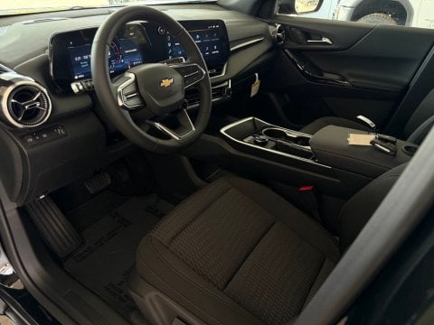 New Mosaic Black Metallic 2027 Chevrolet Equinox LT FWD - photo 10 - Stock #270016