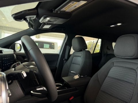 New Mosaic Black Metallic 2027 Chevrolet Equinox LT FWD - photo 14 - Stock #270016