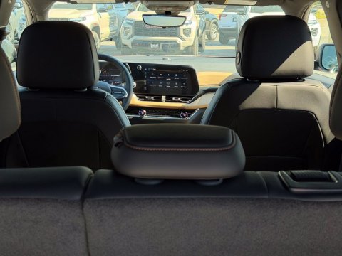 New Radiant Red Tintcoat 2027 Chevrolet Equinox ACTIV FWD - photo 10 - Stock #270073