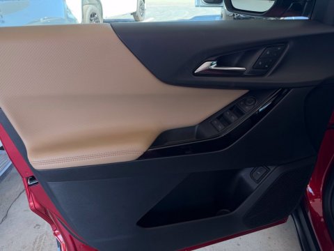 New Radiant Red Tintcoat 2027 Chevrolet Equinox ACTIV FWD - photo 12 - Stock #270073
