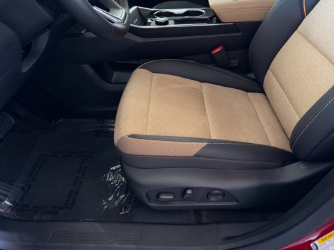 New Radiant Red Tintcoat 2027 Chevrolet Equinox ACTIV FWD - photo 13 - Stock #270073