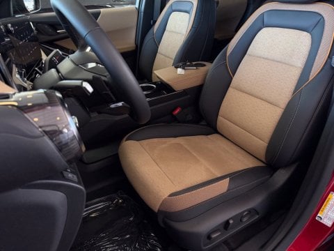 New Radiant Red Tintcoat 2027 Chevrolet Equinox ACTIV FWD - photo 14 - Stock #270073