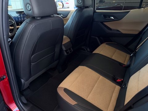 New Radiant Red Tintcoat 2027 Chevrolet Equinox ACTIV FWD - photo 16 - Stock #270073