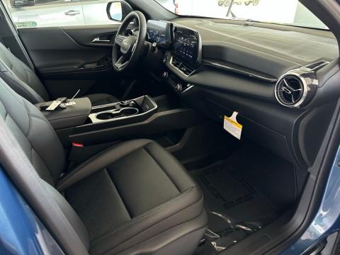 New Lakeshore Blue Metallic 2026 Chevrolet Equinox LT FWD - photo 16 - Stock #260997