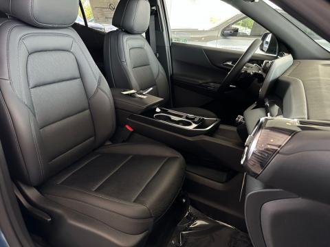 New Lakeshore Blue Metallic 2026 Chevrolet Equinox LT FWD - photo 17 - Stock #260997