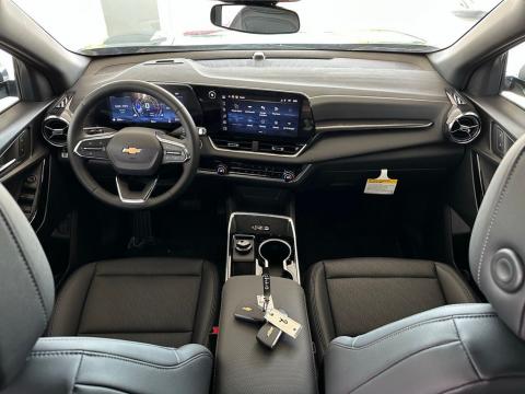 New Lakeshore Blue Metallic 2026 Chevrolet Equinox LT FWD - photo 20 - Stock #260997