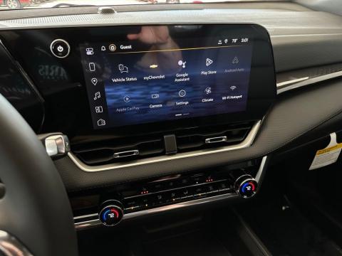 New Lakeshore Blue Metallic 2026 Chevrolet Equinox LT FWD - photo 24 - Stock #260997