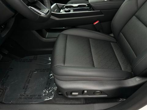 New Summit White 2026 Chevrolet Equinox LT FWD - photo 12 - Stock #260957