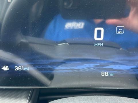 New Summit White 2026 Chevrolet Equinox LT FWD - photo 23 - Stock #260957