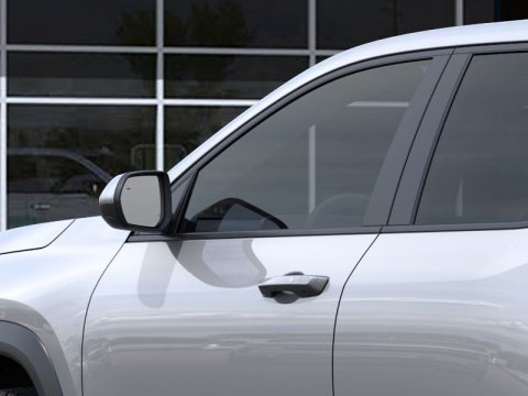New Sterling Gray Metallic 2026 Chevrolet Equinox LT FWD - photo 12 - Stock #261359