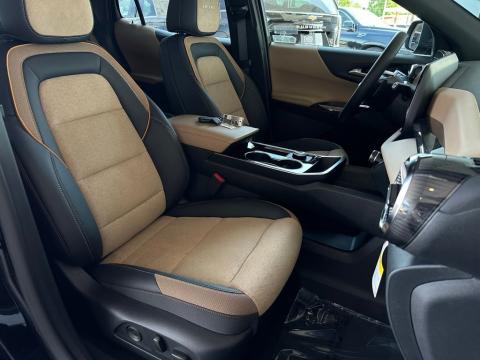New Mosaic Black Metallic 2026 Chevrolet Equinox ACTIV FWD - photo 17 - Stock #260904