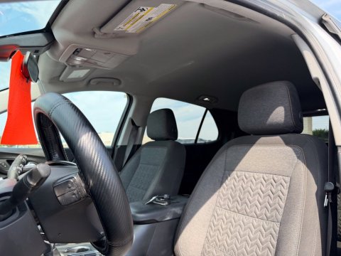 Pre-Owned Silver Ice Metallic 2022 Chevrolet Equinox LT FWD - photo 16 - Stock #X2587