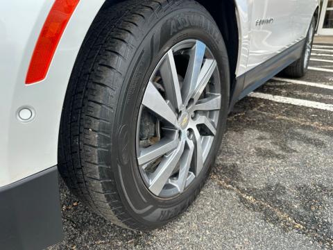 Pre-Owned Iridescent Pearl Tricoat 2023 Chevrolet Equinox Premier AWD - photo 10 - Stock #260794A