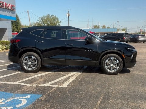 Pre-Owned Black 2024 Chevrolet Blazer LT FWD - photo 5 - Stock #A1109