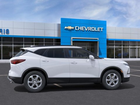New Summit White 2026 Chevrolet Blazer LT FWD - photo 5 - Stock #261338