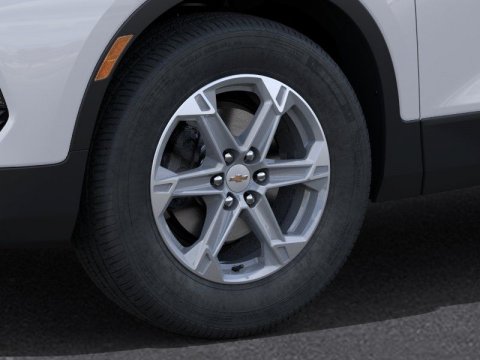 New Summit White 2026 Chevrolet Blazer LT FWD - photo 9 - Stock #261338