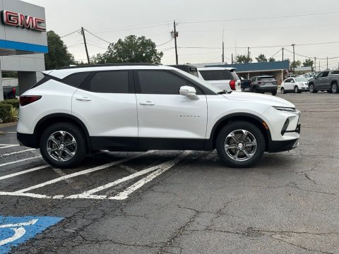 Certified Pre-Owned Iridescent Pearl Tricoat 2024 Chevrolet Blazer LT FWD - photo 4 - Stock #261098A