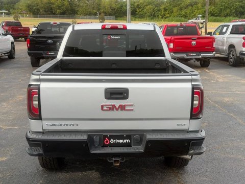 Pre-Owned Quicksilver Metallic 2018 GMC Sierra 1500 SLT 4WD - photo 6 - Stock #X2557
