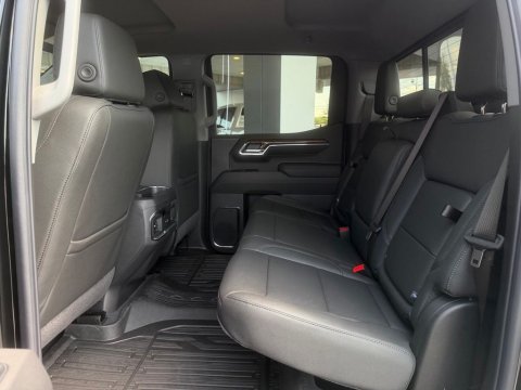 New Onyx Black 2026 GMC Sierra 1500 Elevation 4WD - photo 11 - Stock #261203