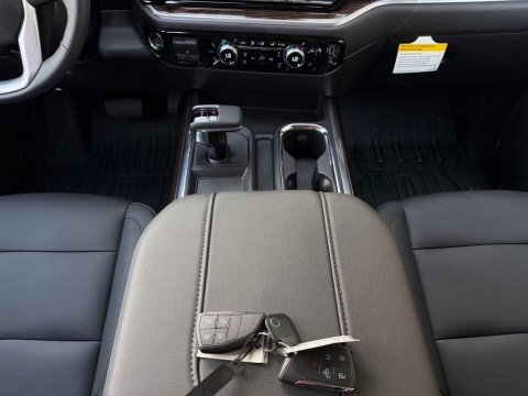 New Onyx Black 2026 GMC Sierra 1500 Elevation 4WD - photo 20 - Stock #261314