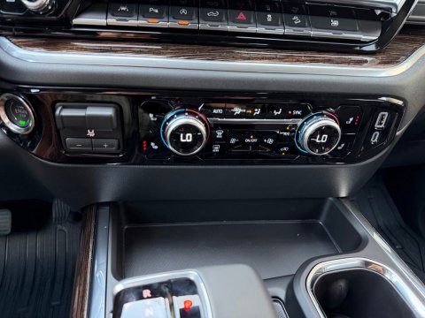 New Onyx Black 2026 GMC Sierra 1500 Elevation 4WD - photo 24 - Stock #261314