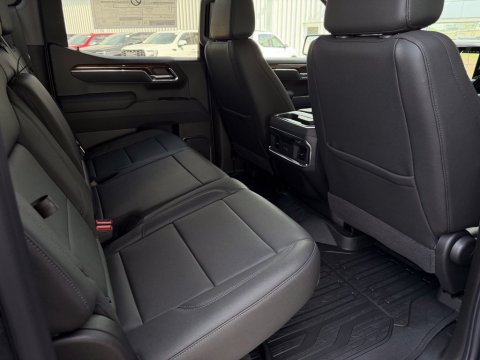 New Onyx Black 2026 GMC Sierra 1500 Elevation 4WD - photo 18 - Stock #261314