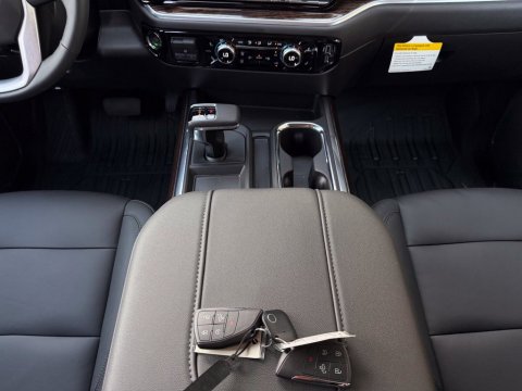 New Onyx Black 2026 GMC Sierra 1500 Elevation 4WD - photo 21 - Stock #261314