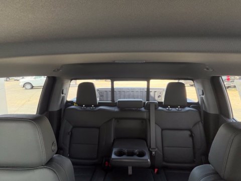 New Onyx Black 2026 GMC Sierra 1500 Elevation 4WD - photo 26 - Stock #261314