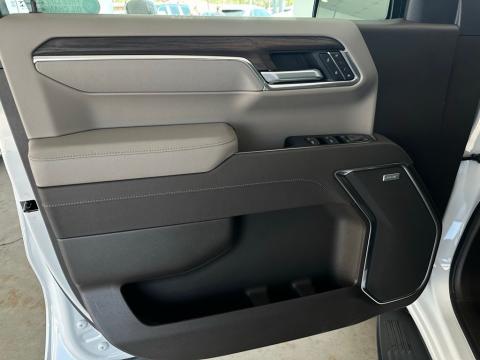 New Summit White 2026 GMC Sierra 1500 SLT 4WD - photo 10 - Stock #260765