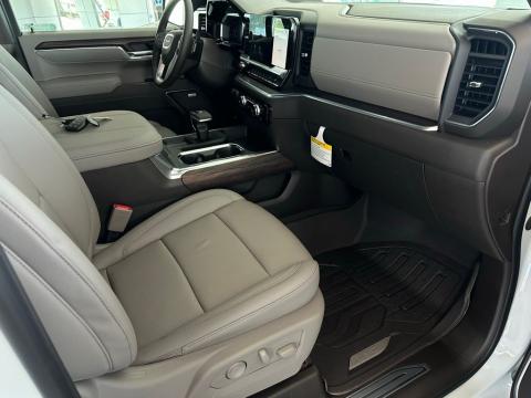 New Summit White 2026 GMC Sierra 1500 SLT 4WD - photo 15 - Stock #260765