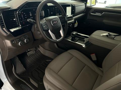 New Summit White 2026 GMC Sierra 1500 SLT 4WD - photo 9 - Stock #260765