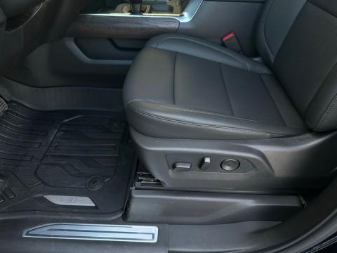 New Onyx Black 2026 GMC Sierra 1500 SLT 4WD - photo 11 - Stock #260733