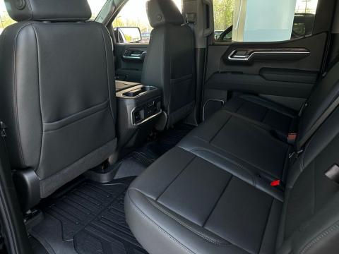 New Onyx Black 2026 GMC Sierra 1500 SLT 4WD - photo 14 - Stock #260733