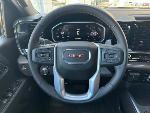 New Onyx Black 2026 GMC Sierra 1500 SLT 4WD - photo 18 - Stock #260733