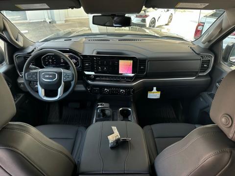New Onyx Black 2026 GMC Sierra 1500 SLT 4WD - photo 19 - Stock #260733