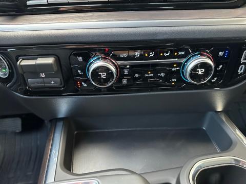 New Onyx Black 2026 GMC Sierra 1500 SLT 4WD - photo 24 - Stock #260733