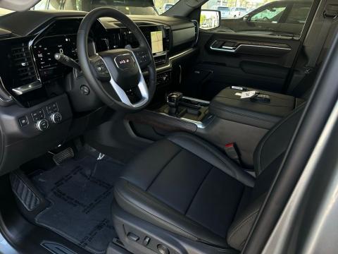 New Sterling Metallic 2026 GMC Sierra 1500 SLT 4WD - photo 9 - Stock #260736