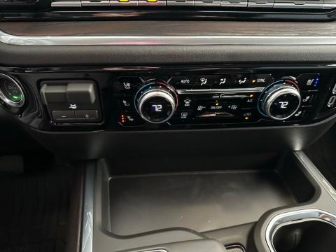 New Sterling Metallic 2026 GMC Sierra 1500 SLT 4WD - photo 24 - Stock #260728