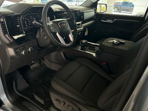 New Sterling Metallic 2026 GMC Sierra 1500 SLT 4WD - photo 9 - Stock #260728