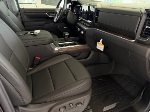 New Onyx Black 2026 GMC Sierra 1500 SLT 4WD - photo 15 - Stock #261130