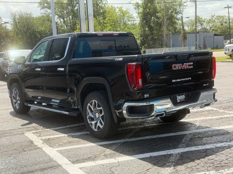 New Onyx Black 2026 GMC Sierra 1500 SLT 4WD - photo 8 - Stock #261130