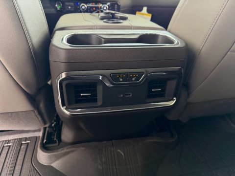 New Onyx Black 2026 GMC Sierra 1500 SLT 4WD - photo 21 - Stock #261129