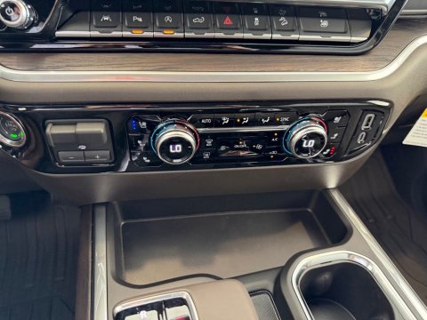 New Onyx Black 2026 GMC Sierra 1500 SLT 4WD - photo 24 - Stock #261129