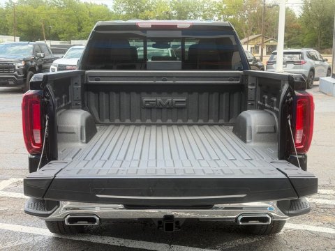New Onyx Black 2026 GMC Sierra 1500 SLT 4WD - photo 6 - Stock #261129